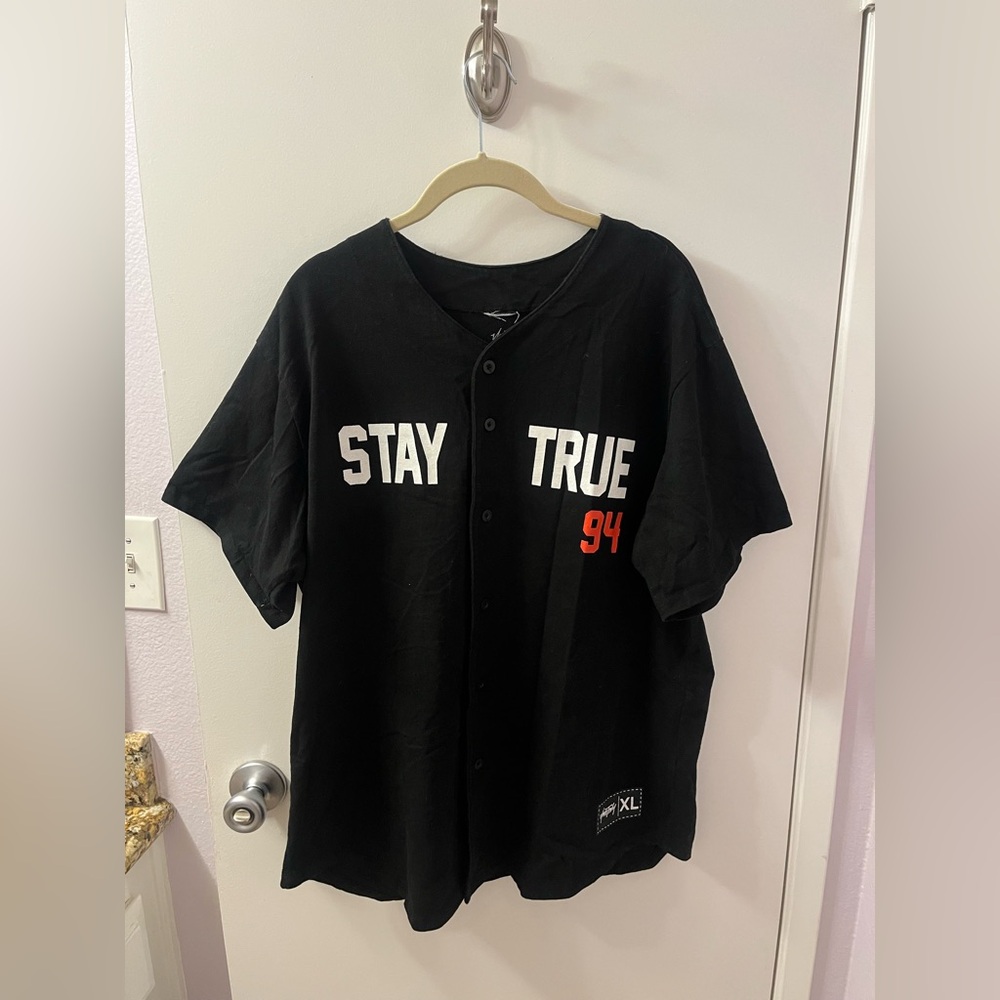 Yours Truly Cloth Jersey/Black Stay True Button-Up Shirt Pre❤️ XL